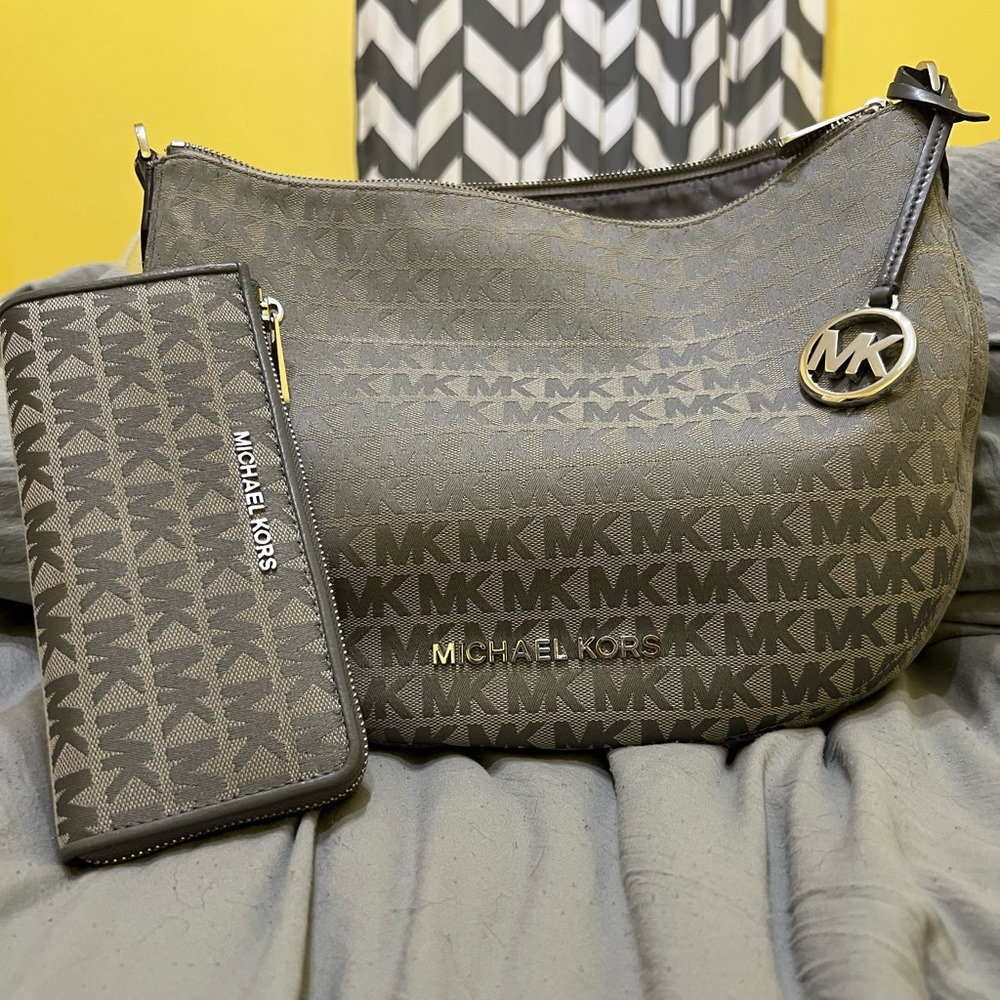 Michael Kors purse and matching wallet